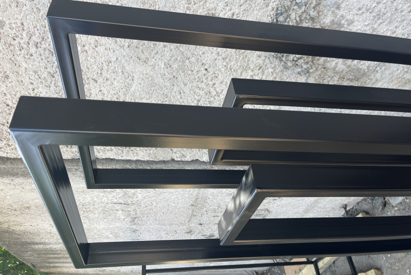 Установка металлических стеллажей