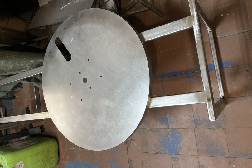 Металлические изделия из нержавеющей стали: преимущества, где купить