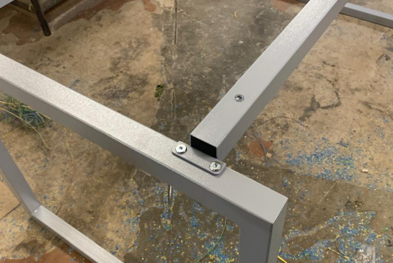 Дизайнерская мебель и предметы интерьера из нержавеющей стали