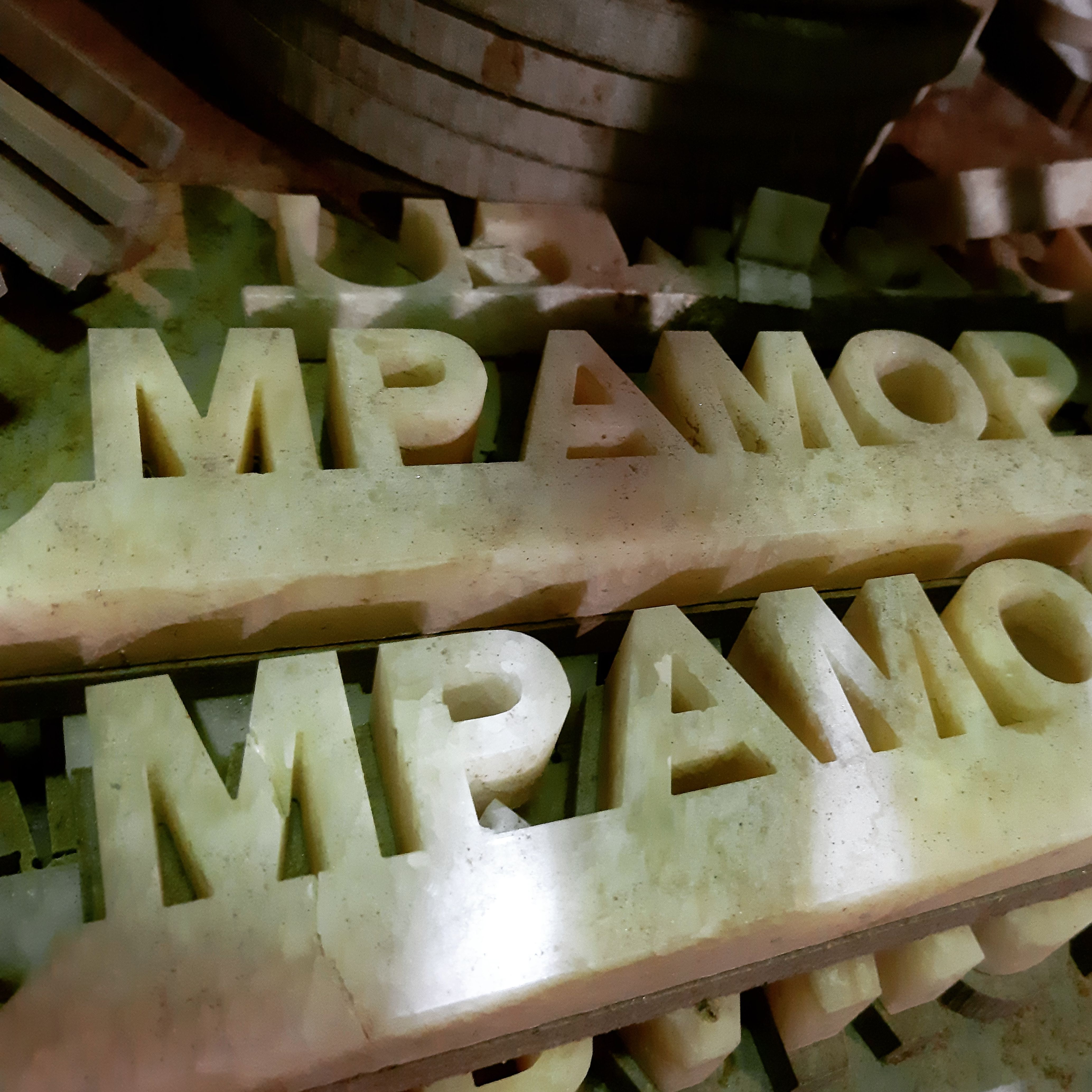 гидроабразивная резка мрамора