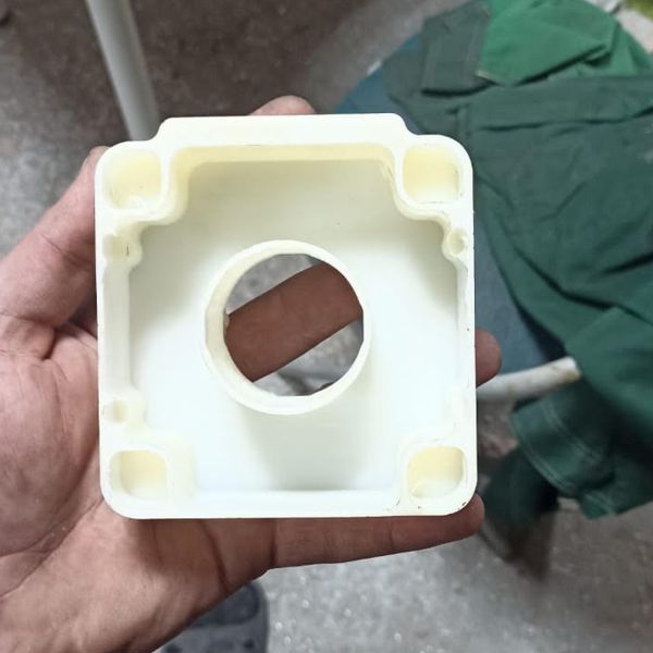 деталь из капролона, 3д резка